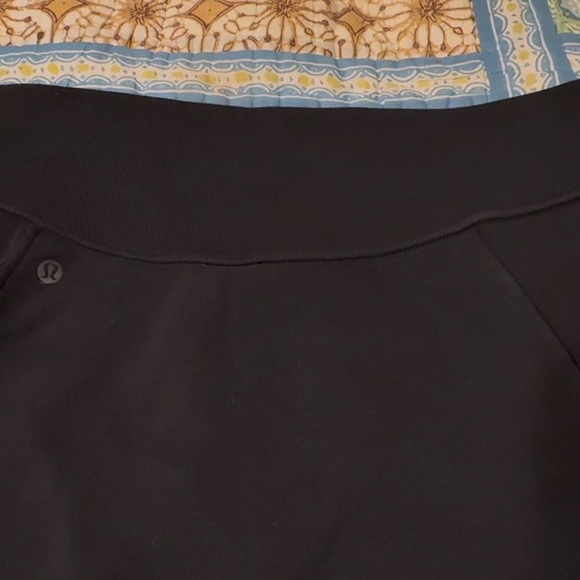 Women’s Lululemon blk cotton skirt, med, used but in great condition. - Picture 9 of 9